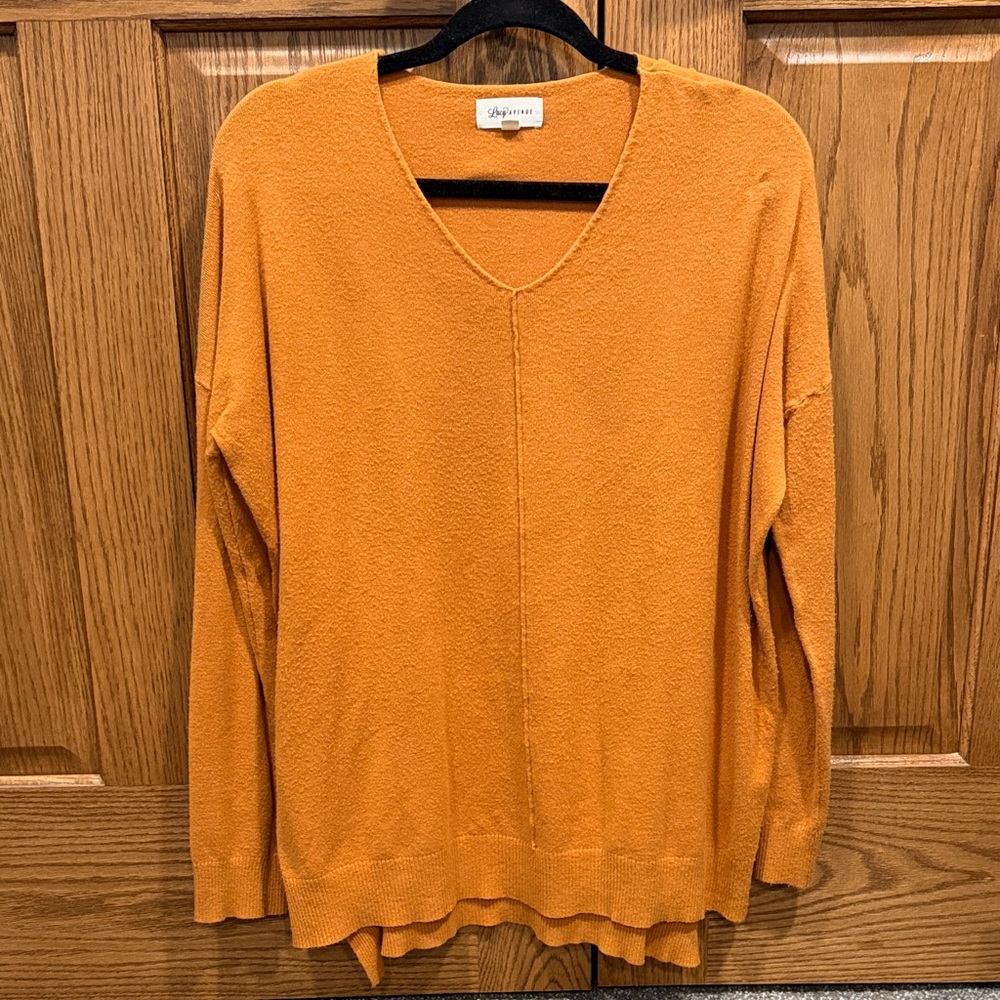 Lucy Avenue Women's V-Neck Sweater